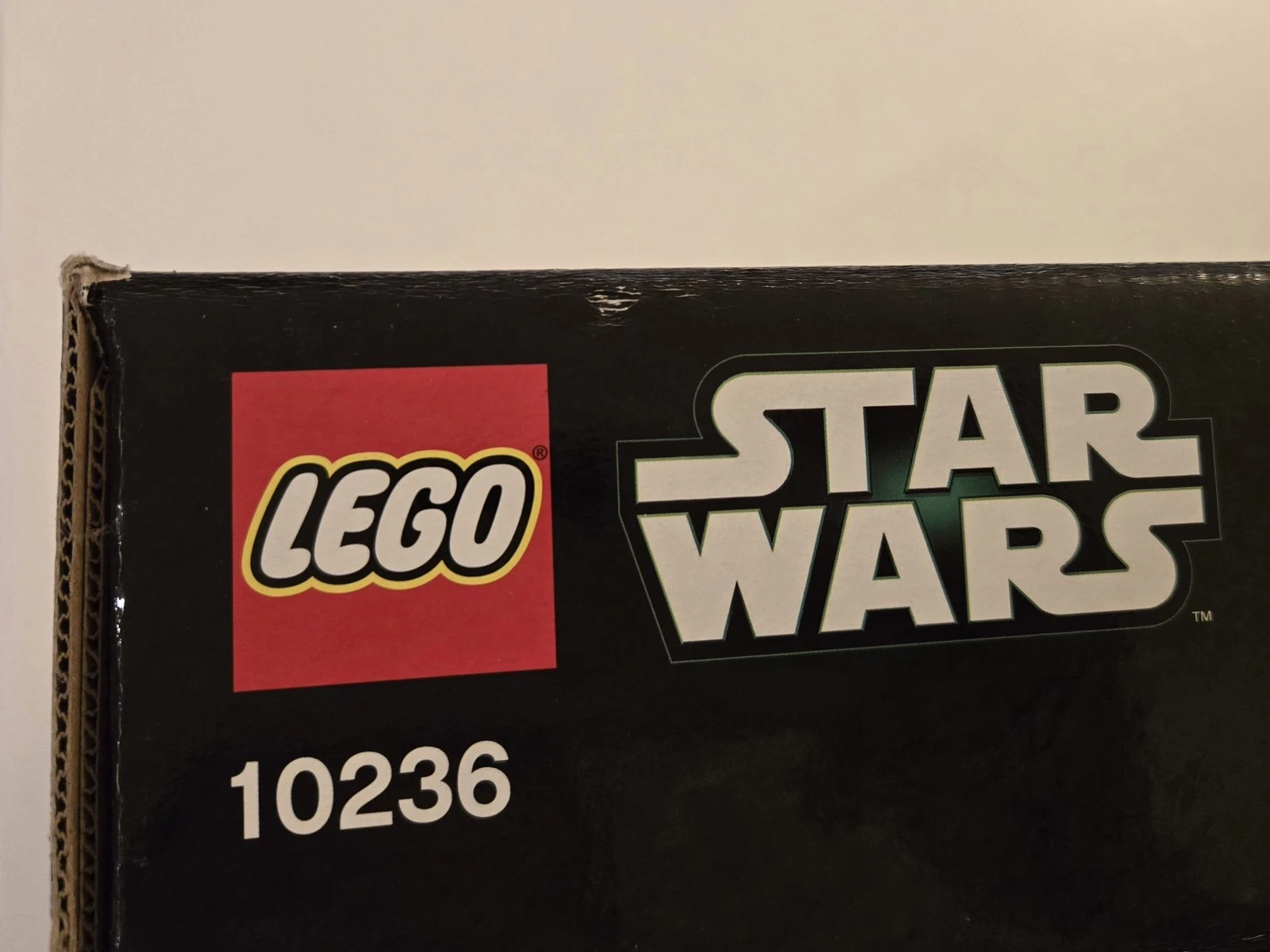 LEGO Star Wars: Ewok Village (10236) - Image 8