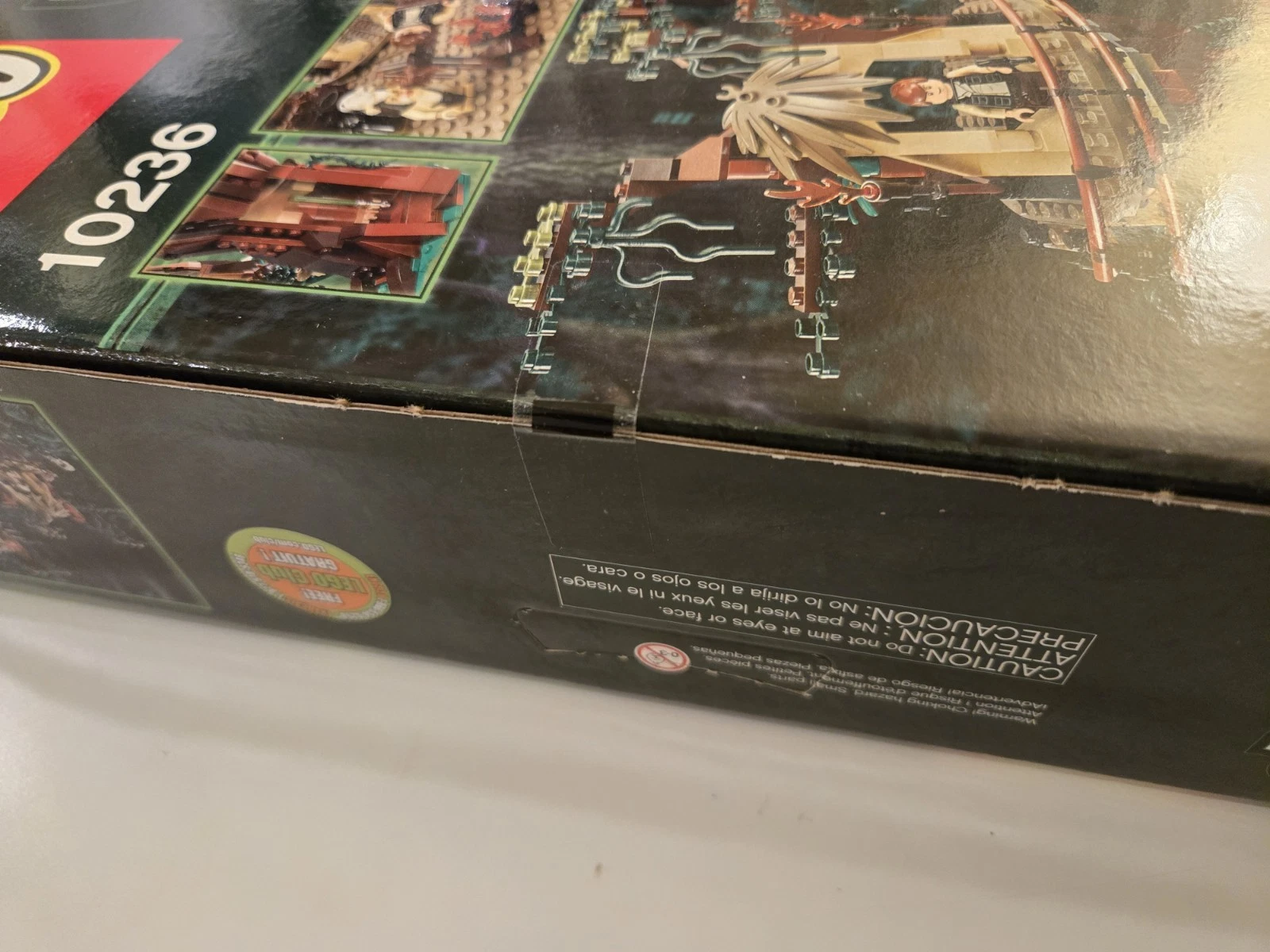 LEGO Star Wars: Ewok Village (10236) - Image 3