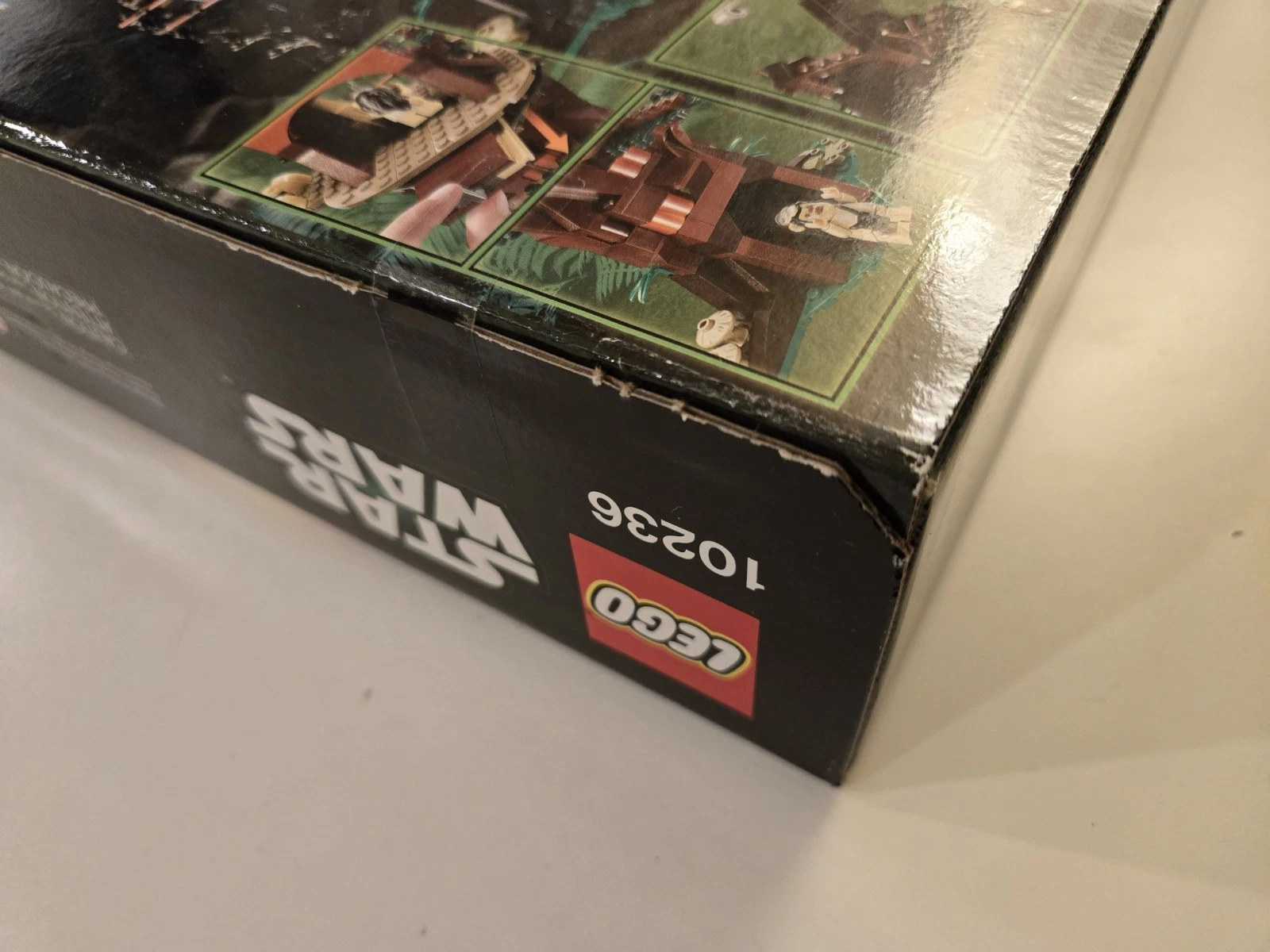 LEGO Star Wars: Ewok Village (10236) - Image 2