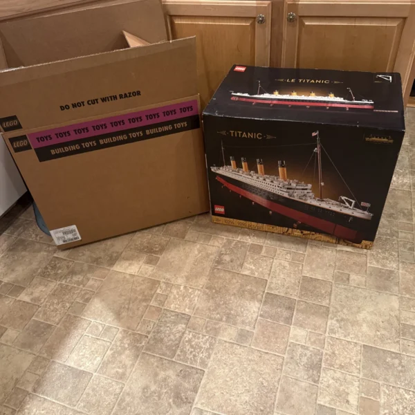 LEGO 10294 Titanic Brand New in Sealed Box w/original lego shipping box - Image 10