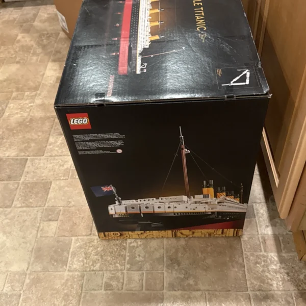 LEGO 10294 Titanic Brand New in Sealed Box w/original lego shipping box - Image 7