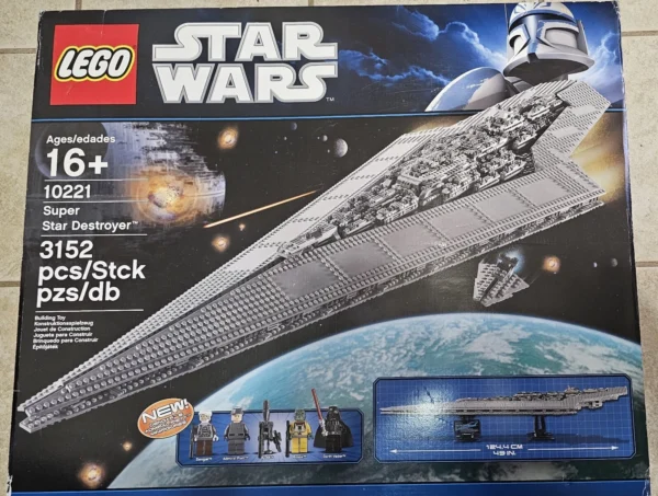 LEGO Star Wars: Super Star Destroyer 10221 (New in Sealed Box)