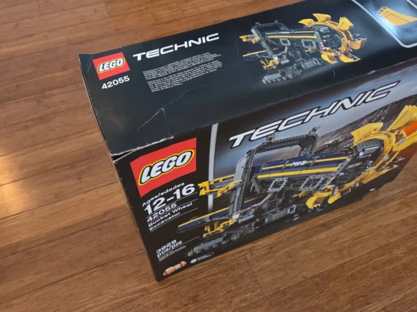 LEGO Technic Bucket Wheel Excavator (42055), Retired, New & Sealed - Image 2