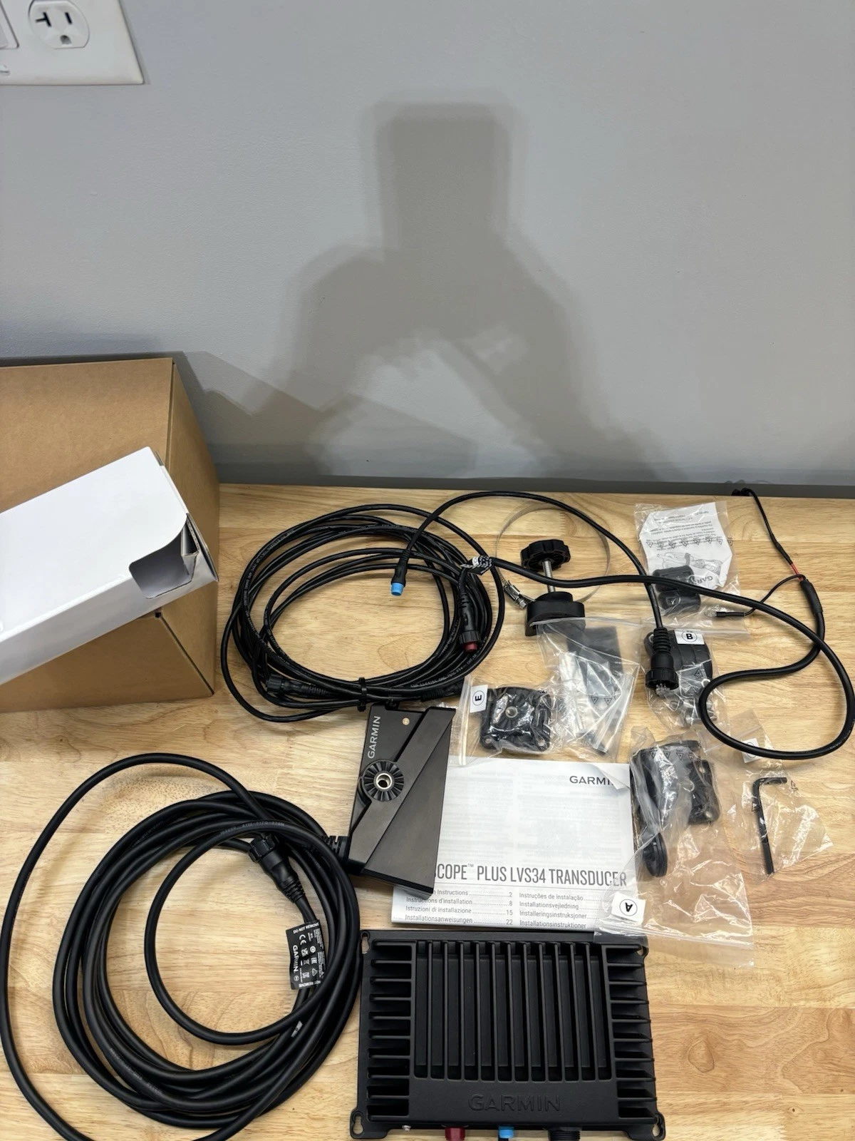 Garmin LiveScope Plus System with LVS34 Transducer and GLS10 Box