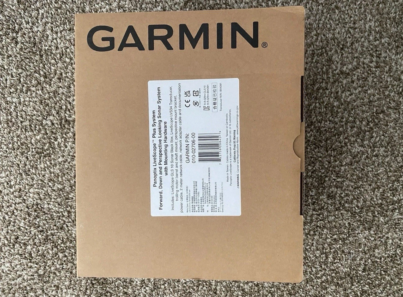 Garmin LiveScope Plus System with LVS34IF Transducer and GLS10 Box