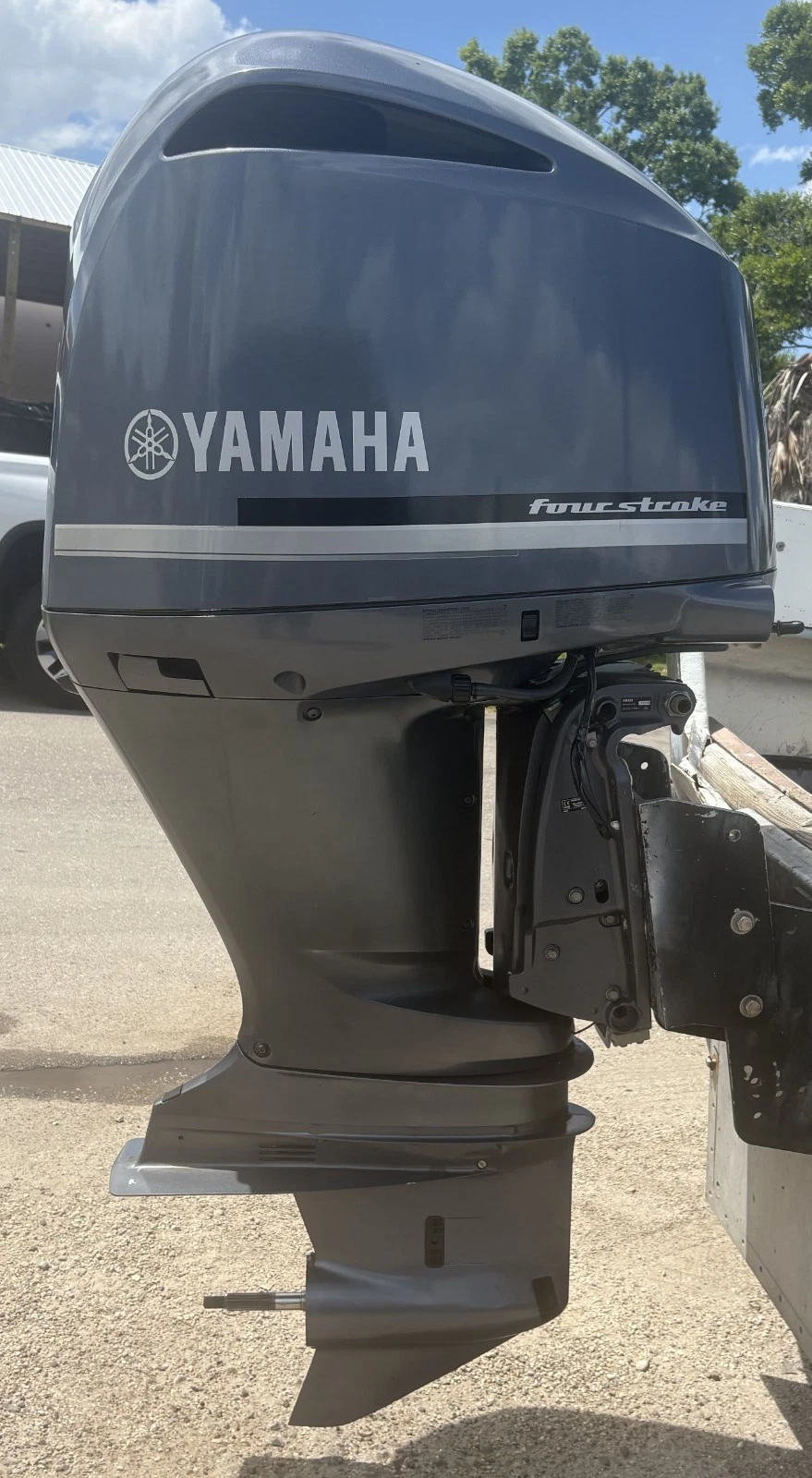 2016 Yamaha DEC 300 HP 4.2L 4-Stroke 25" Outboard Motor